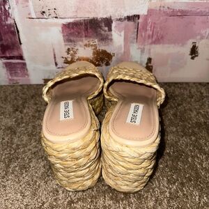 Steve Madden Bountiful Platform Sandal In Raffia